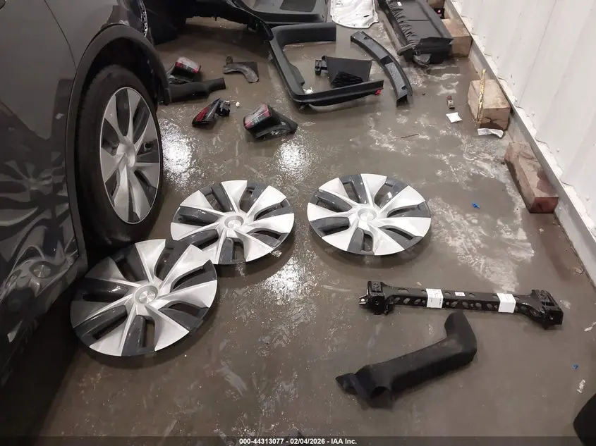 2023 TESLA MODEL Y AWD/LONG RANGE DUAL MOTOR ALL-WHEEL DRIVE