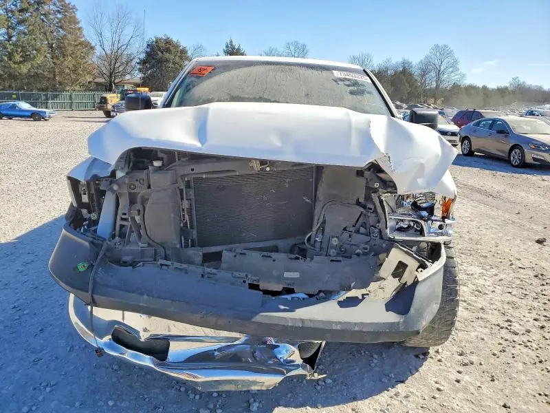 2013 RAM 1500 ST  