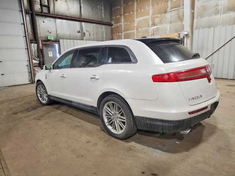 2013 LINCOLN MKT   