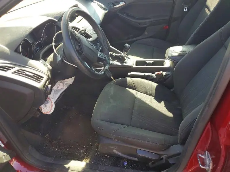 2017 FORD FOCUS SE  