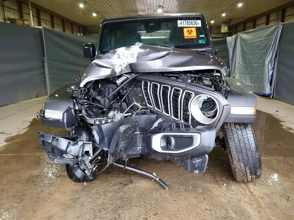 2025 JEEP WRANGLER SAHARA  