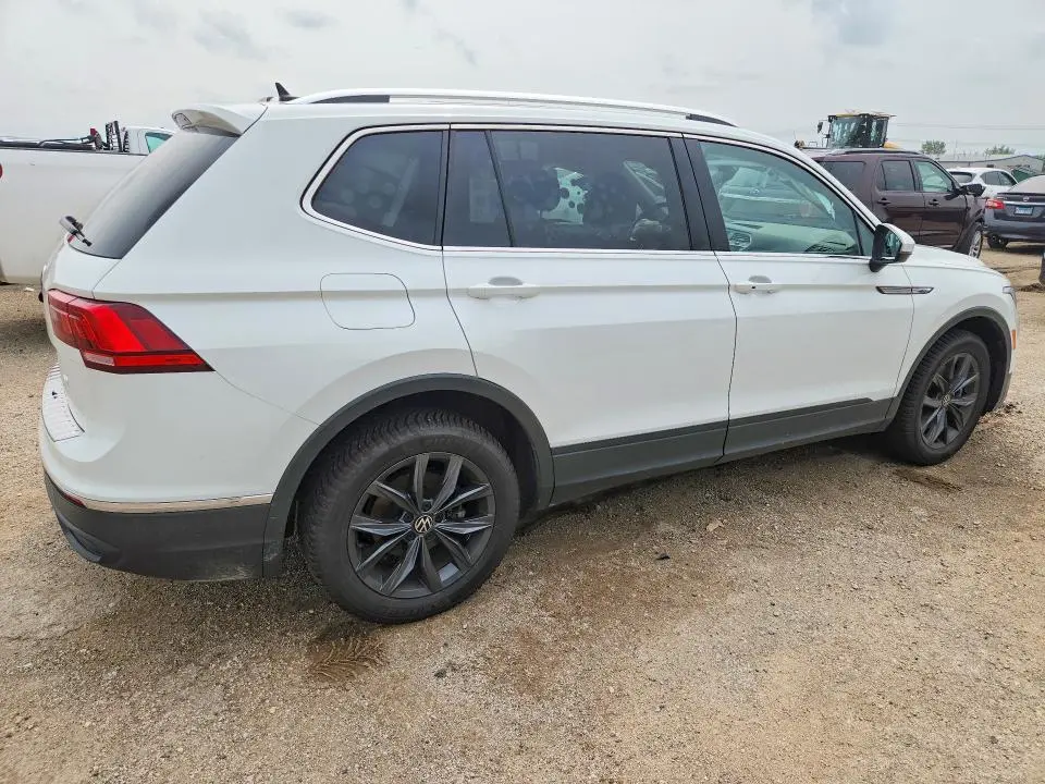 2022 VOLKSWAGEN TIGUAN SE  