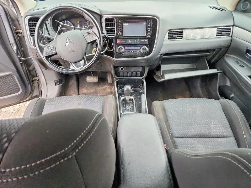 2017 MITSUBISHI OUTLANDER ES  