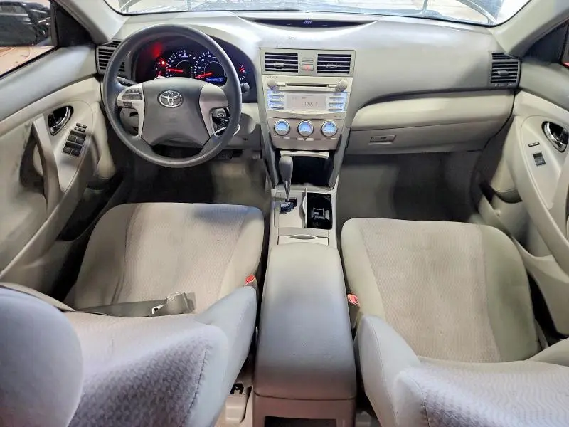 2010 TOYOTA CAMRY LE  