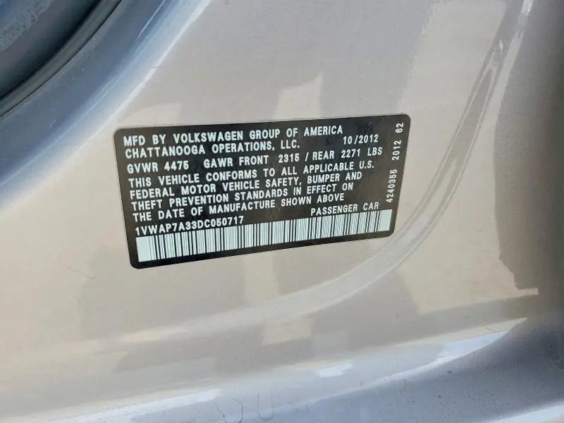 2013 VOLKSWAGEN PASSAT S  