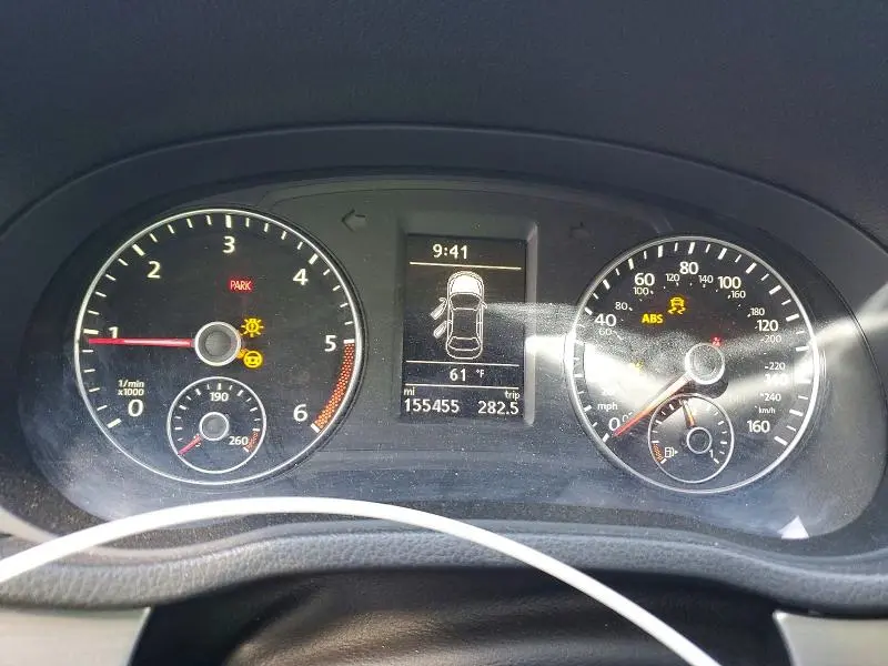 2015 VOLKSWAGEN PASSAT SE  