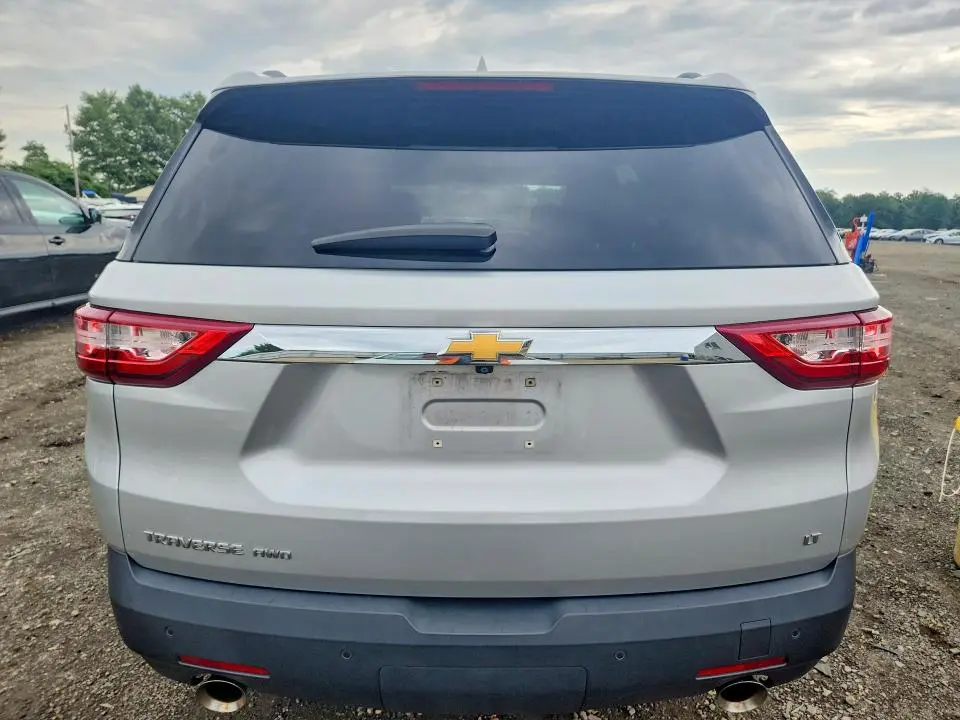 2021 CHEVROLET TRAVERSE LT  