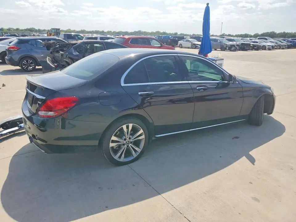 2017 MERCEDES-BENZ C 300  