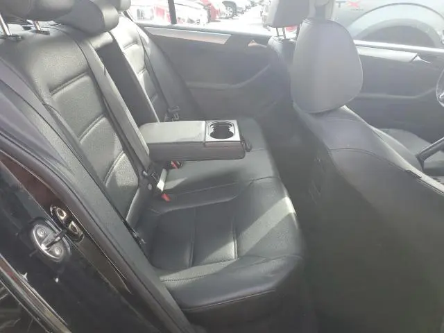 2013 VOLKSWAGEN JETTA SE  