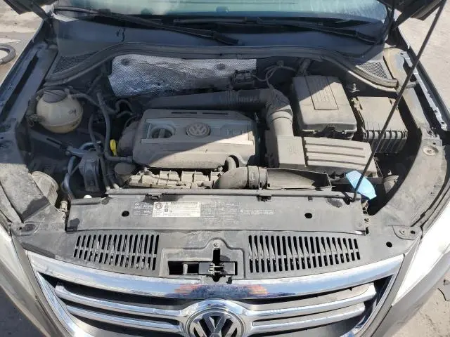 2011 VOLKSWAGEN TIGUAN S  