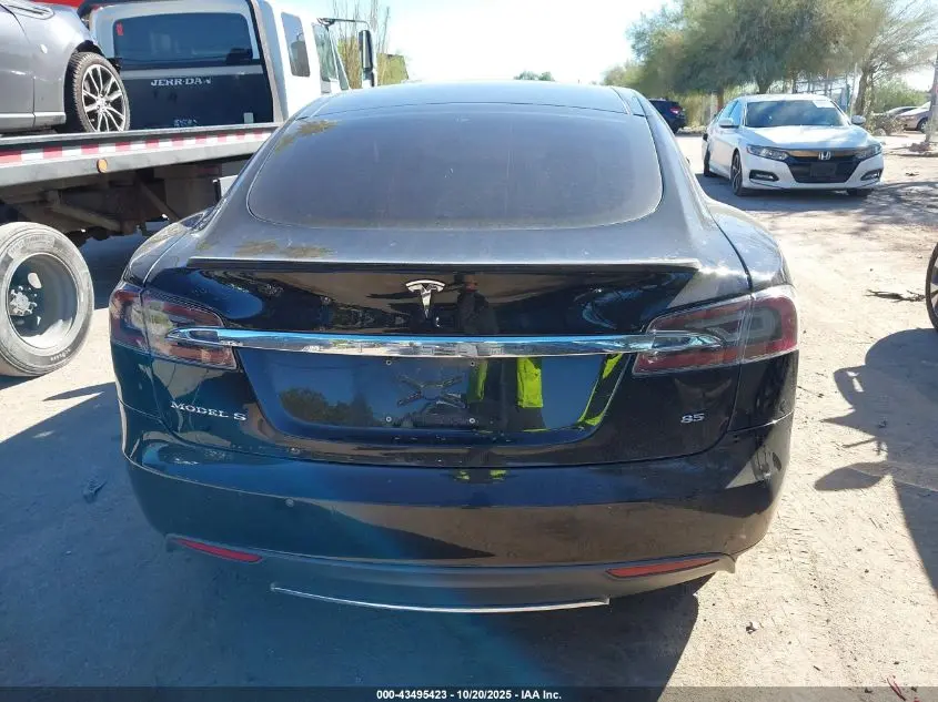 2014 TESLA MODEL S P85