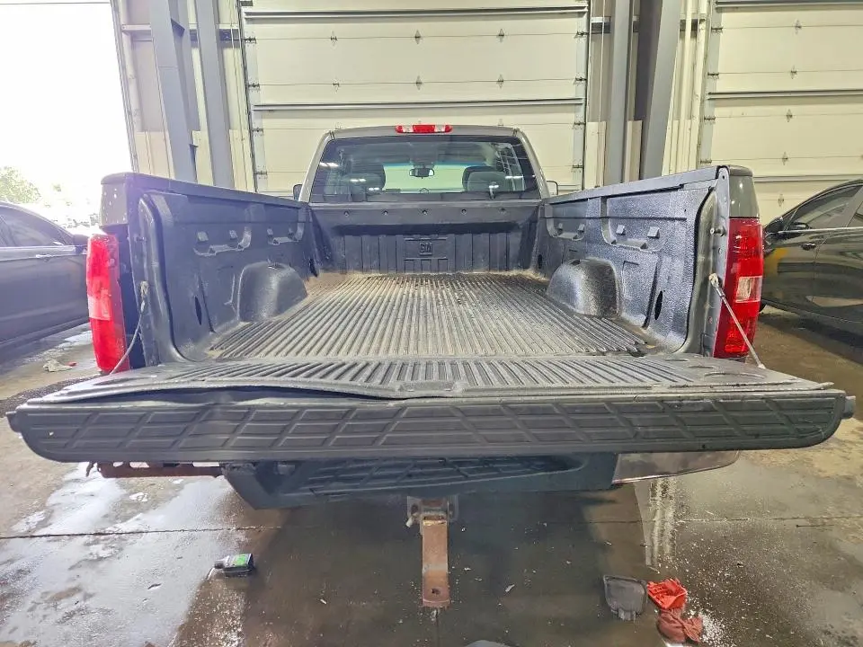 2011 CHEVROLET SILVERADO K1500 LS  