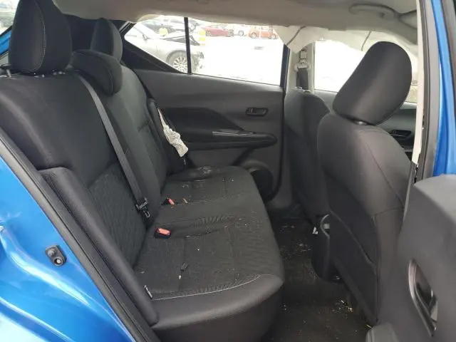 2021 NISSAN KICKS S  