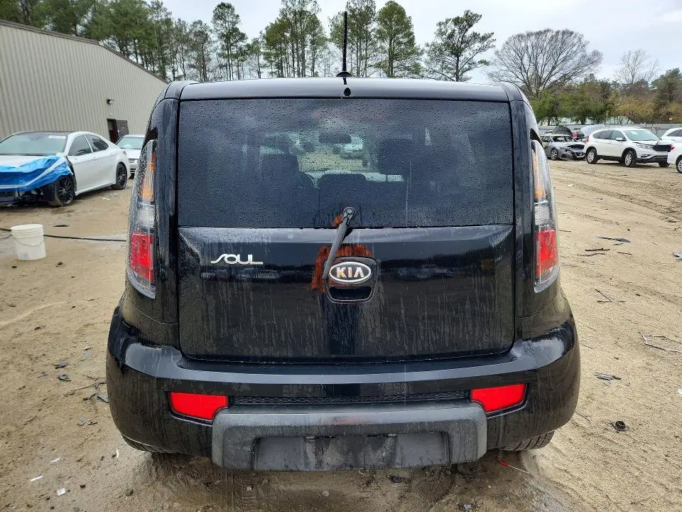 2011 KIA SOUL +  