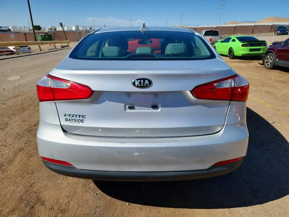 2016 KIA FORTE LX  