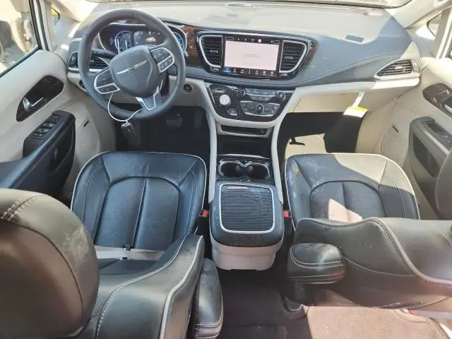 2023 CHRYSLER PACIFICA HYBRID LIMITED  