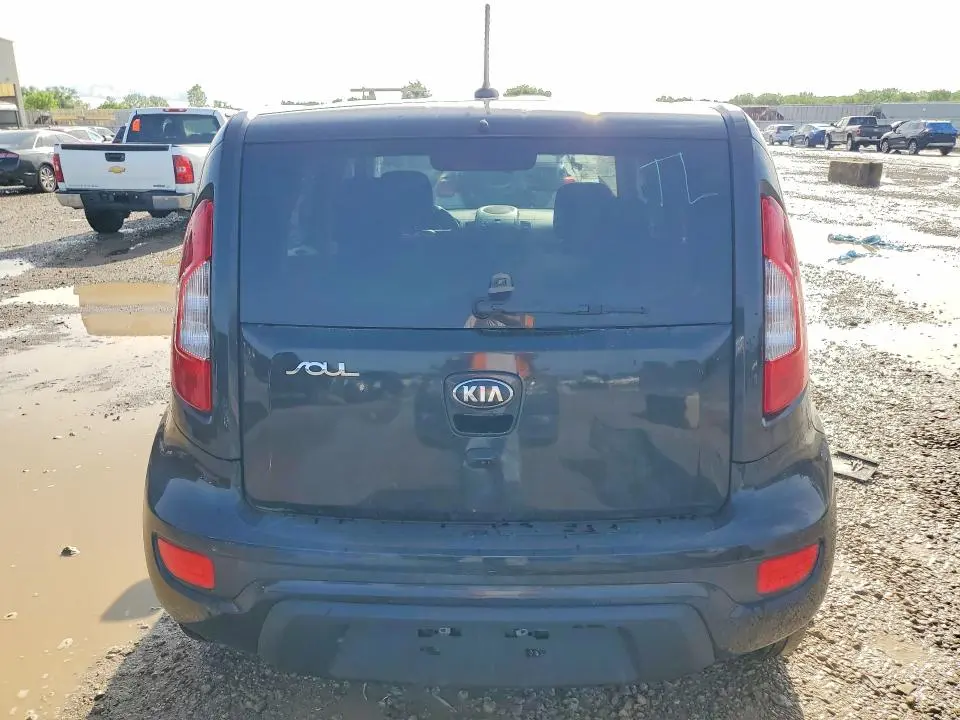 2013 KIA SOUL +  