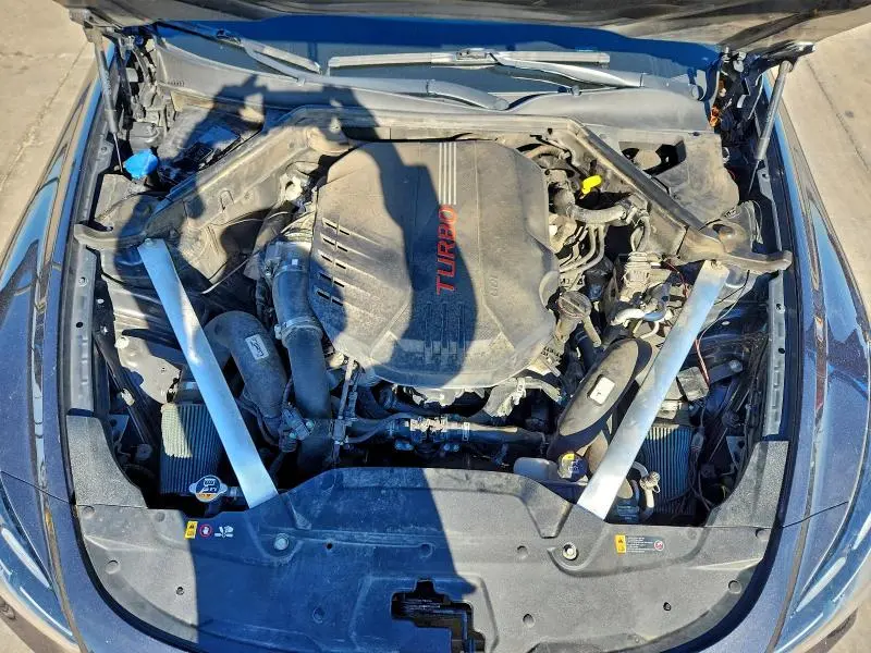 2022 KIA STINGER GT1  