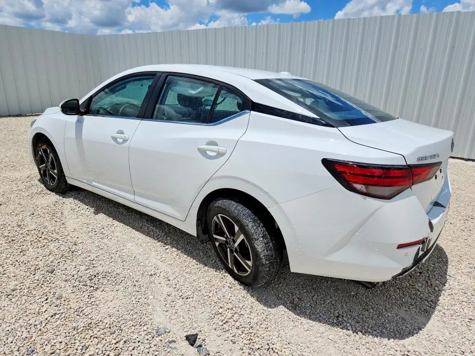 2024 NISSAN SENTRA SV  