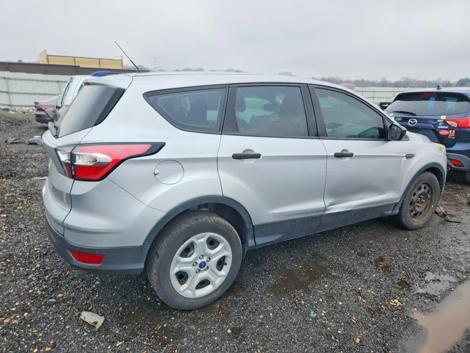 2017 FORD ESCAPE S  