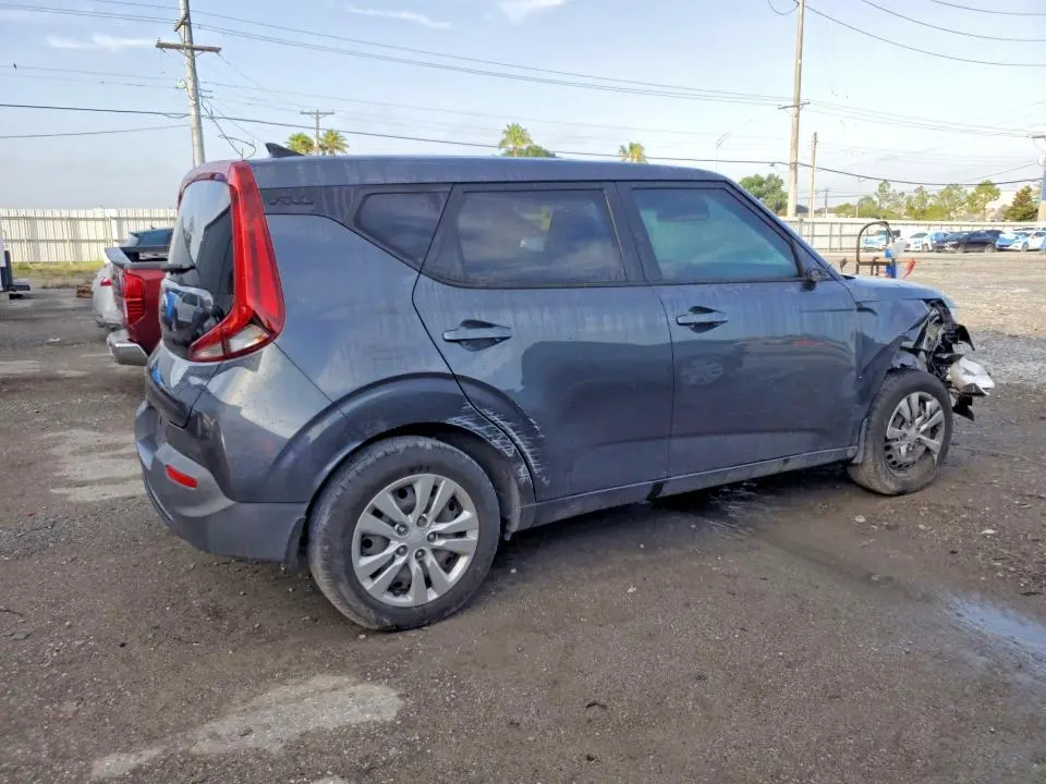 2021 KIA SOUL LX  