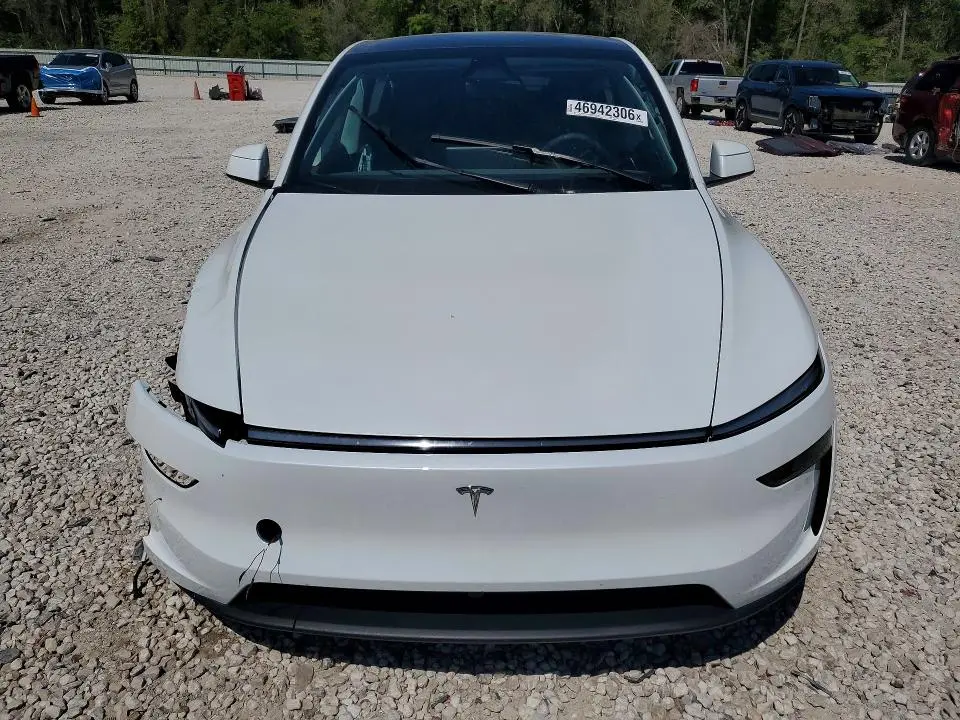 2026 TESLA MODEL Y   