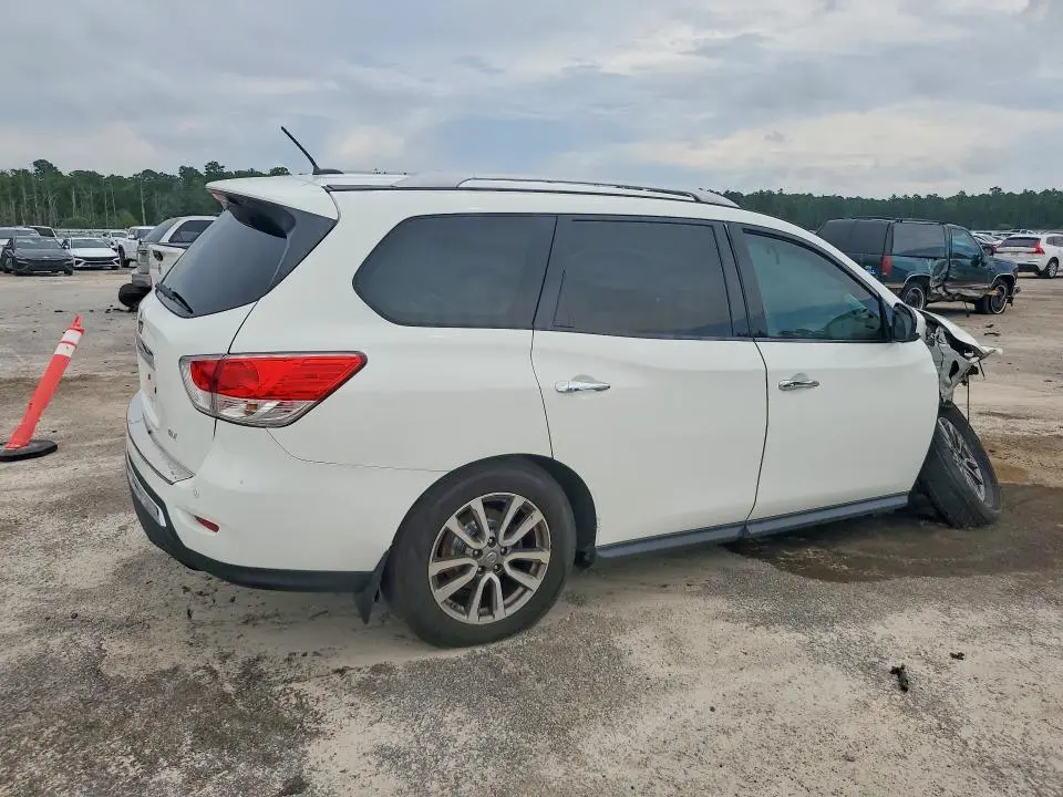 2015 NISSAN PATHFINDER SV  