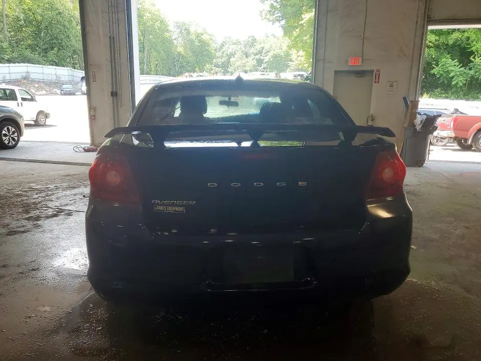2014 DODGE AVENGER SE  
