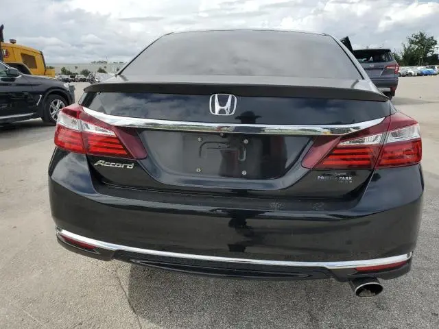 2017 HONDA ACCORD LX  