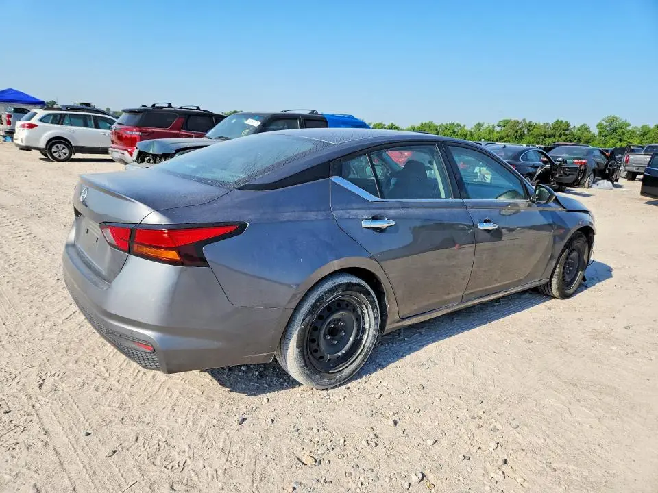 2024 NISSAN ALTIMA S  