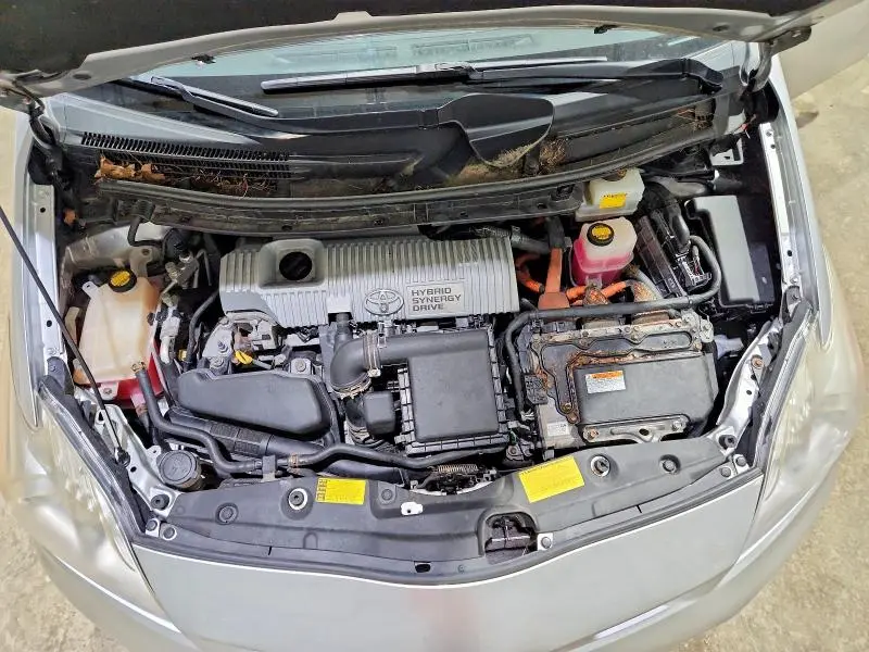 2013 TOYOTA PRIUS FOUR  