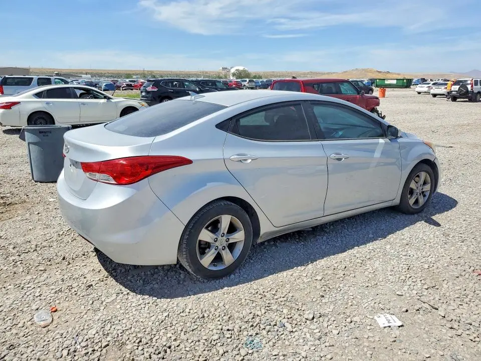 2011 HYUNDAI ELANTRA GLS  