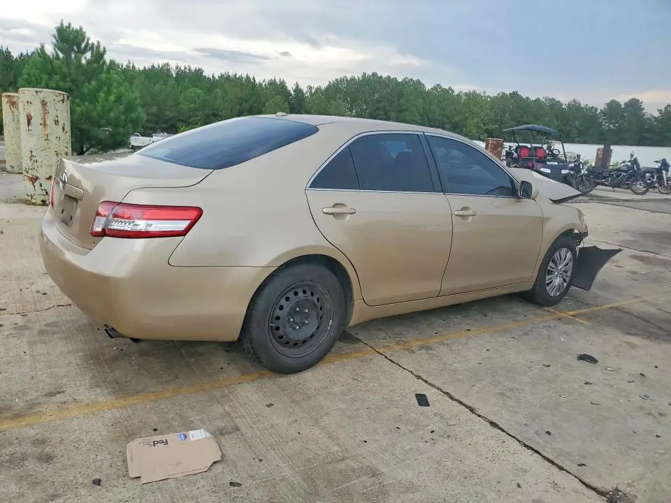 2011 TOYOTA CAMRY LE  
