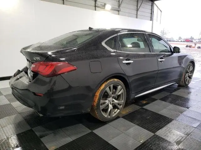 2016 INFINITI Q70L 5.6  