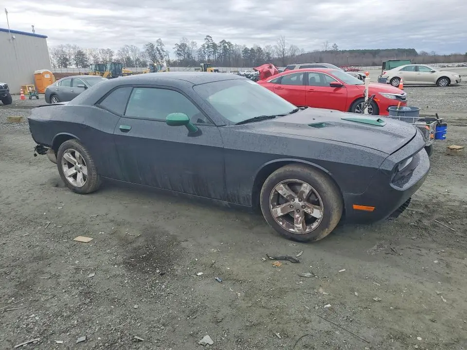 2012 DODGE CHALLENGER SXT  
