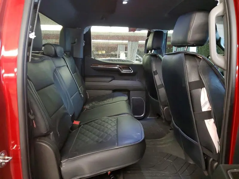 2024 CHEVROLET SILVERADO K1500 LT  