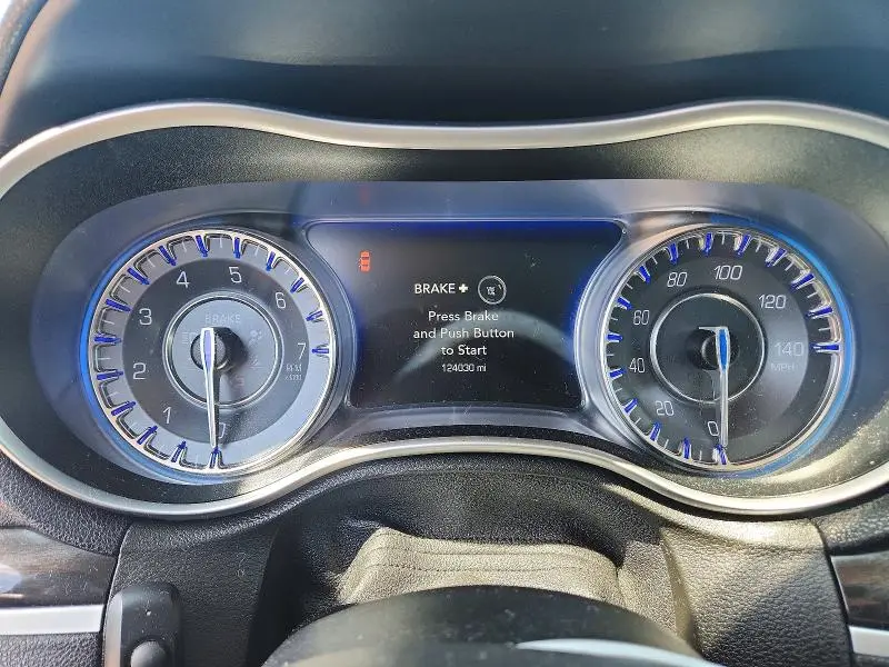 2016 CHRYSLER 300 LIMITED  
