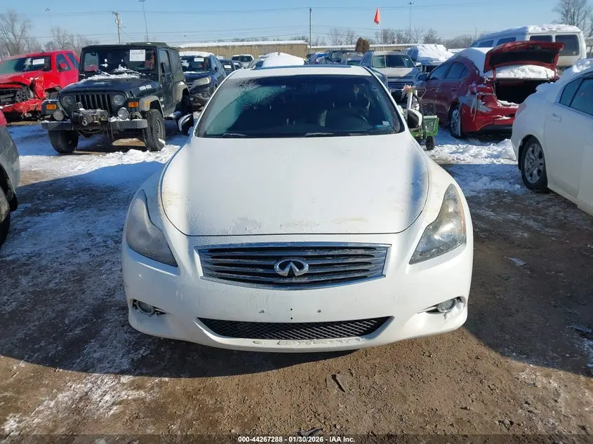 2011 INFINITI G37X  