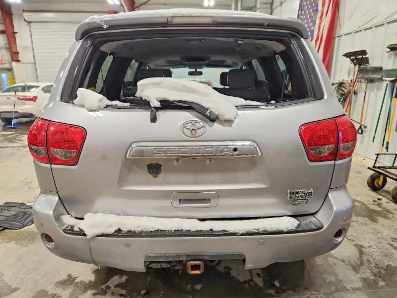 2011 TOYOTA SEQUOIA PLATINUM  