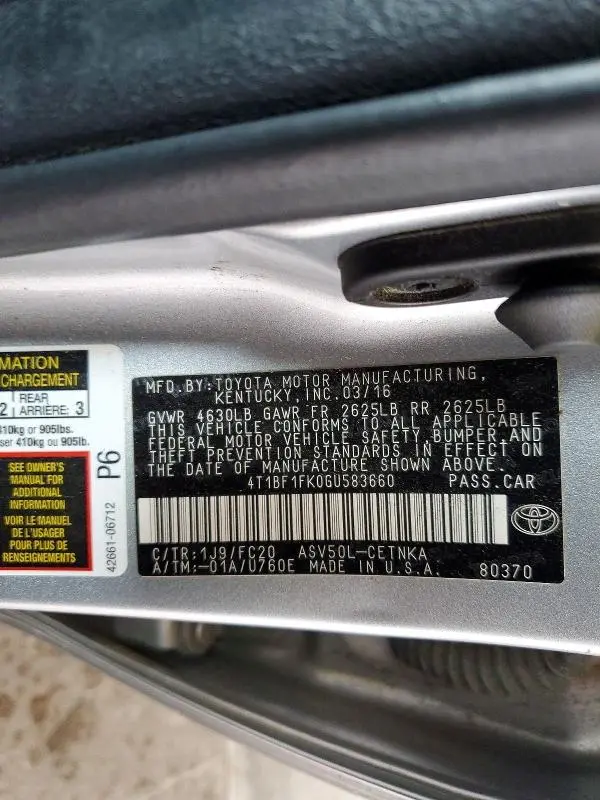 2016 TOYOTA CAMRY LE  