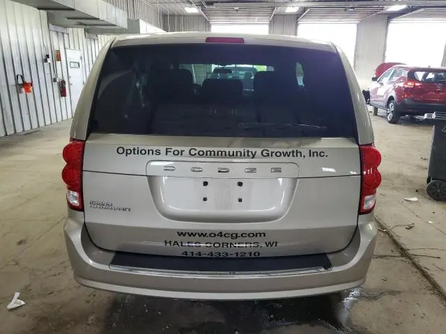 2016 DODGE GRAND CARAVAN SE  