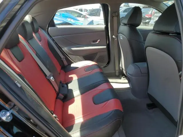 2024 HYUNDAI ELANTRA SE