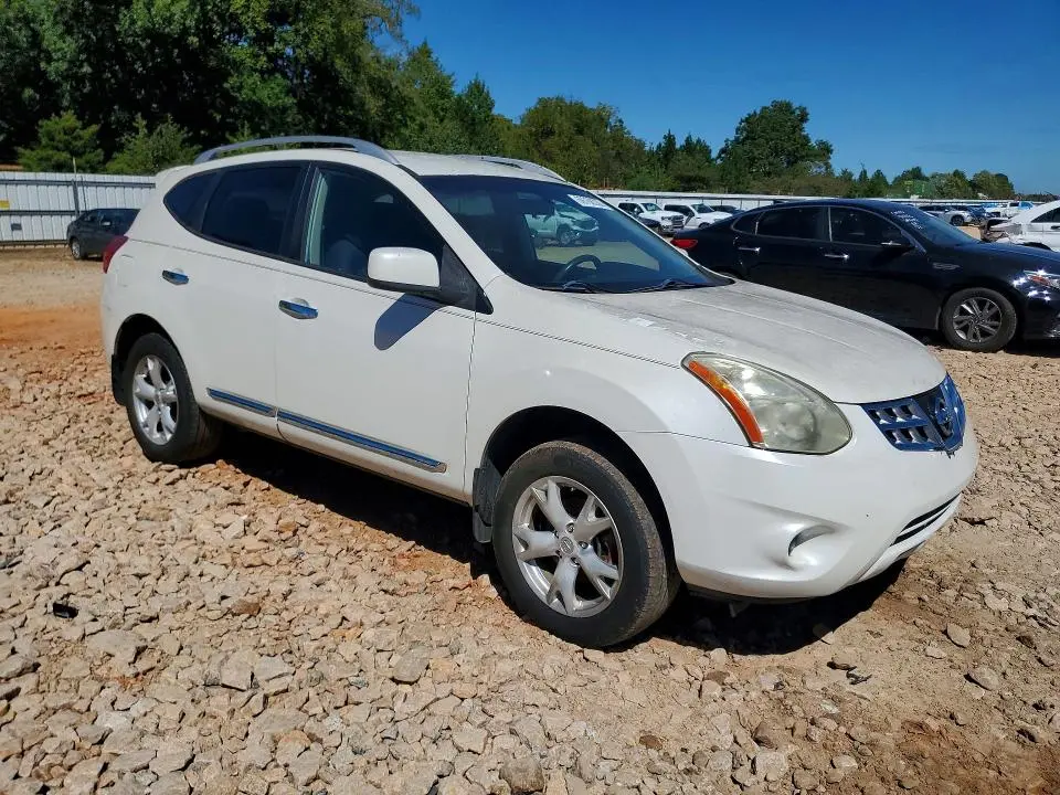 2011 NISSAN ROGUE S  