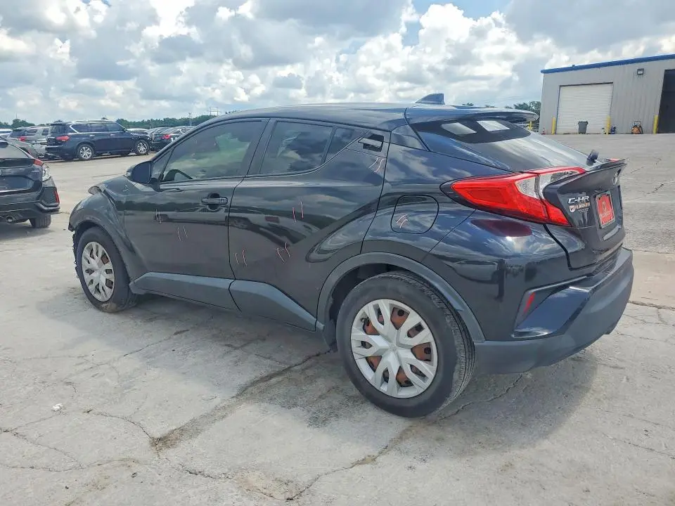 2019 TOYOTA C-HR LE  