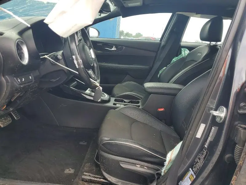 2023 KIA FORTE GT LINE  