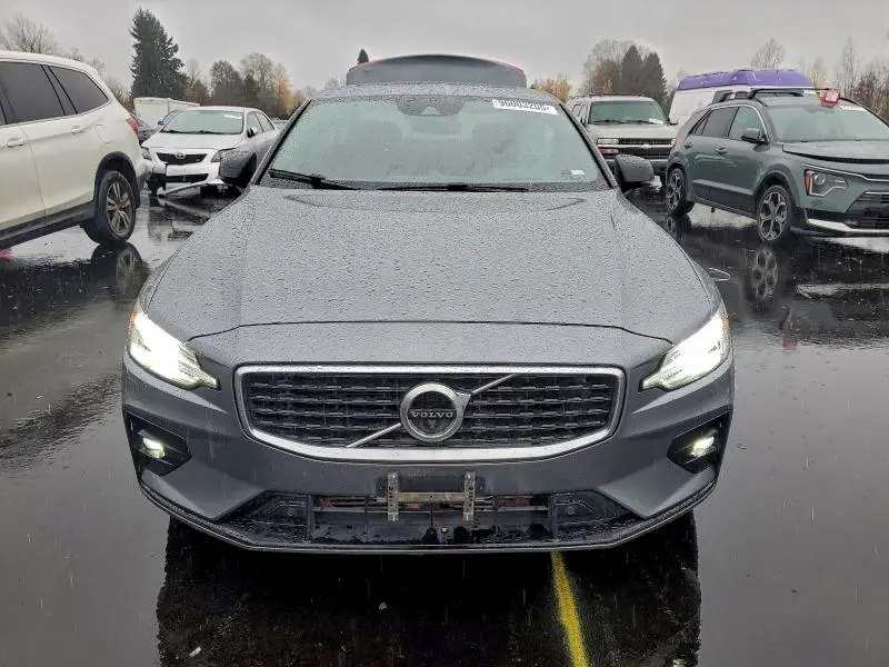 2019 VOLVO S60 T6 R-DESIGN  