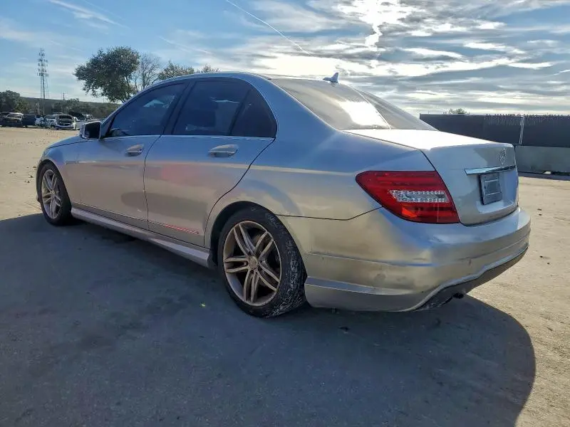 2013 MERCEDES-BENZ C 250  