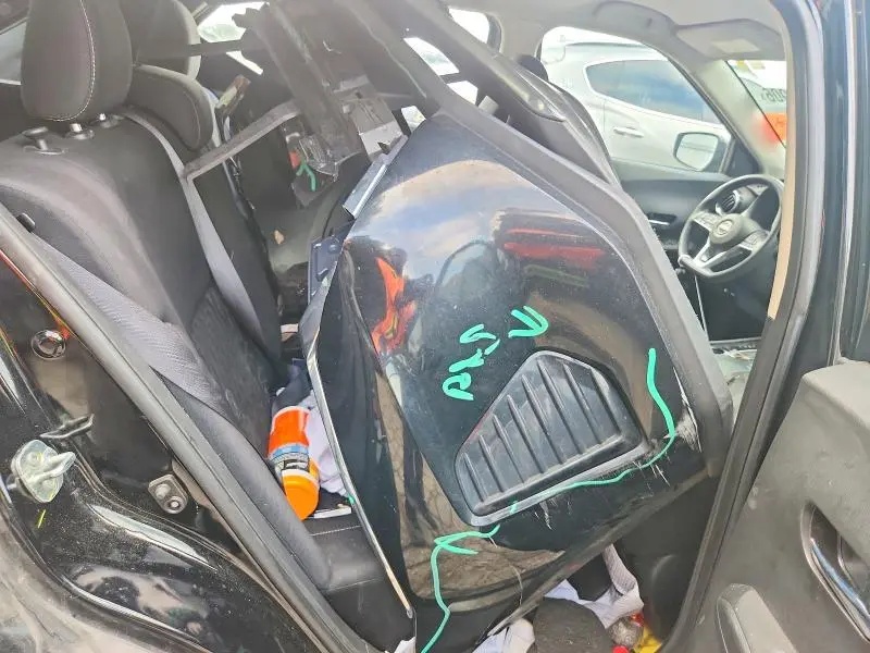 2022 NISSAN KICKS SV  