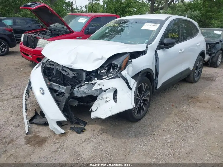 2022 FORD ESCAPE SE