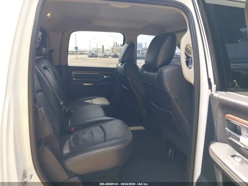 2017 RAM 1500 LARAMIE  4X4 5'7 BOX